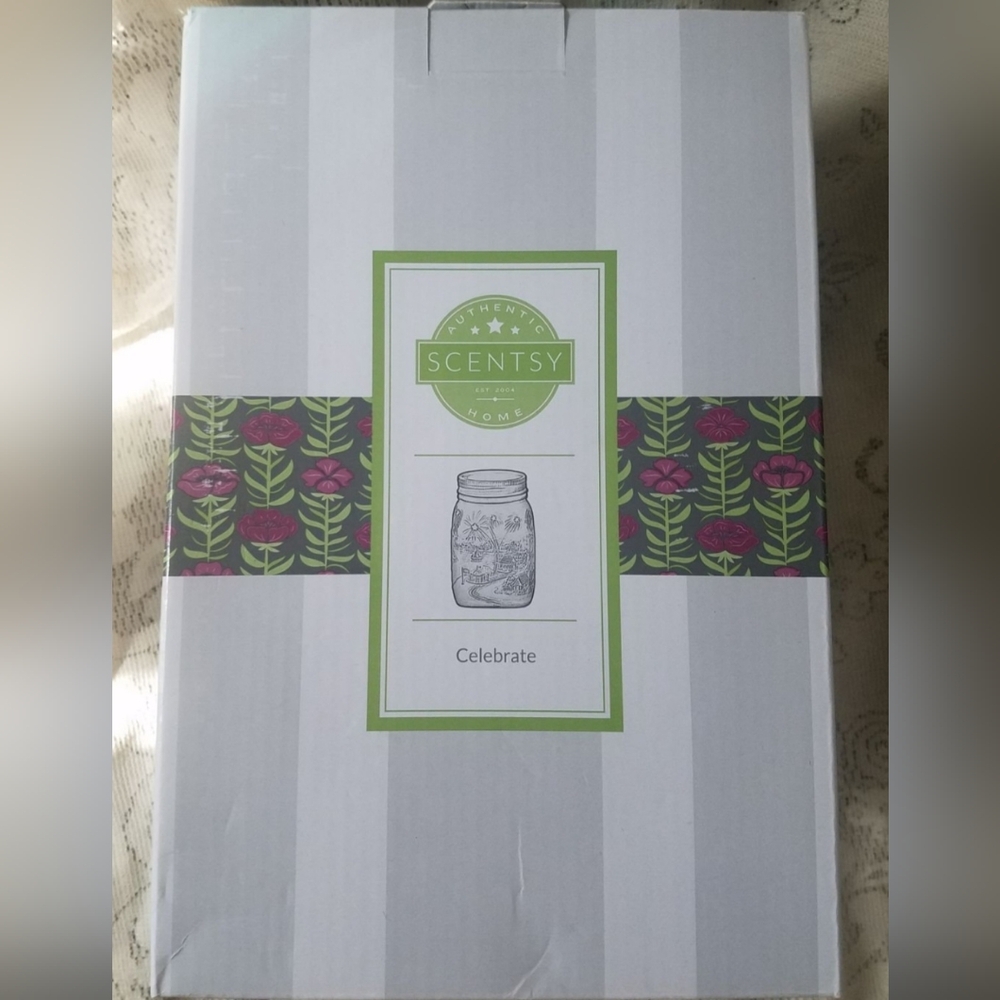 New Scentsy Celebrate Warmer